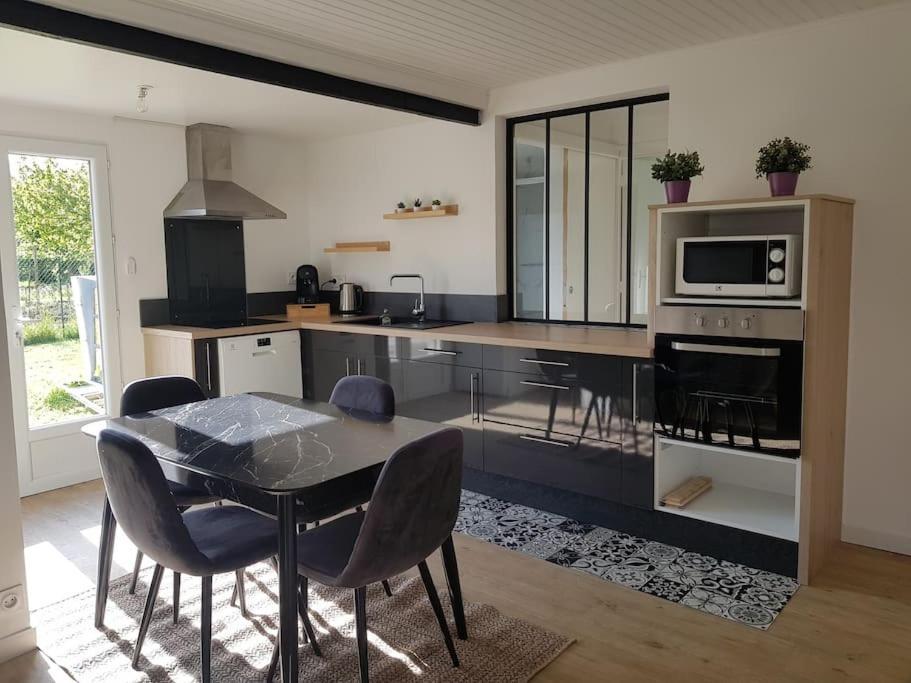 Maison Proche Clermont-Fd Entre Chu Et Cezeaux -Parking Beaumont  Екстериор снимка